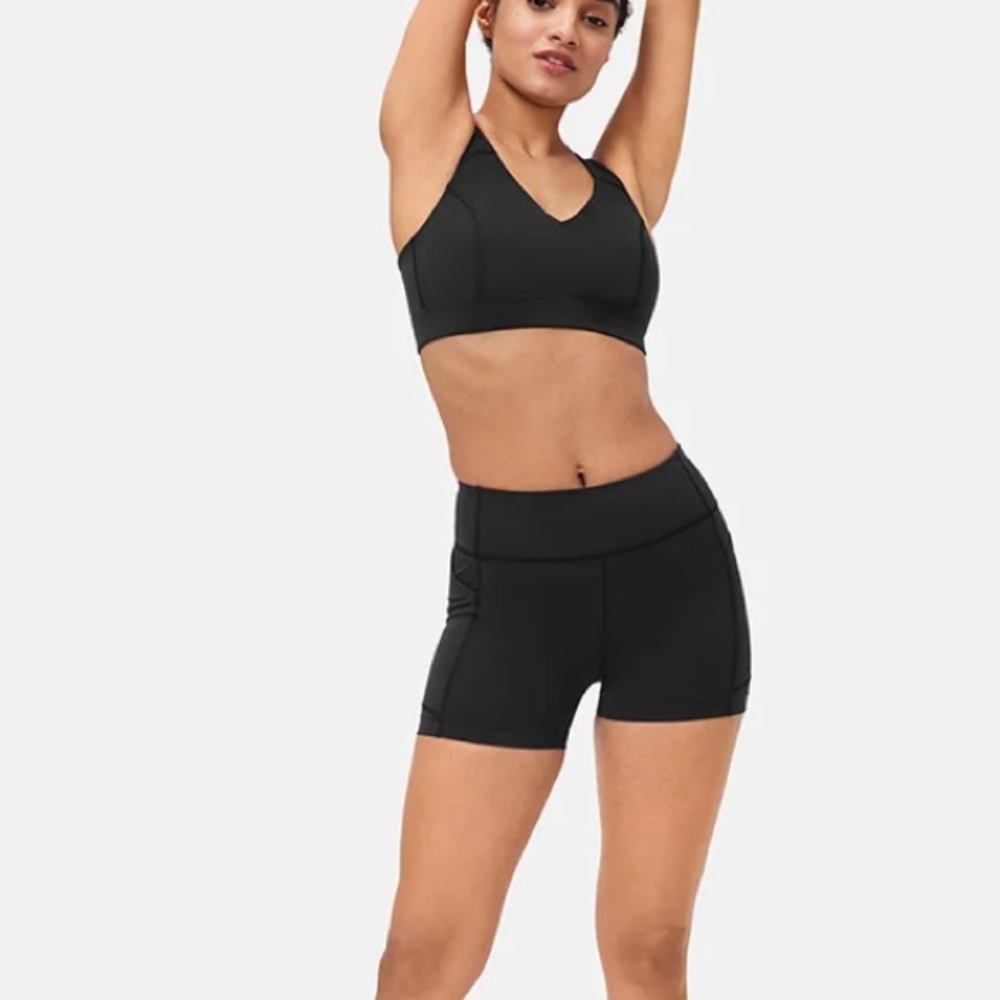 Zoom 3.5in Shorts NWOT